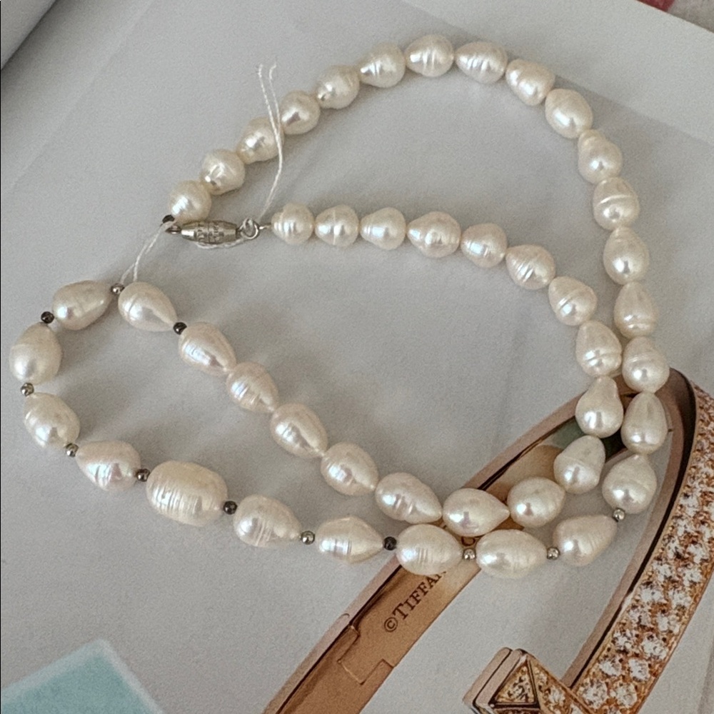 Sterling Silver Oval Pearls Necklace